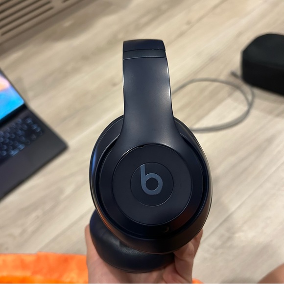 Beats Studio Pro Navy Blue Wireless Noise Cancelling Headphones - Picture 7 of 14